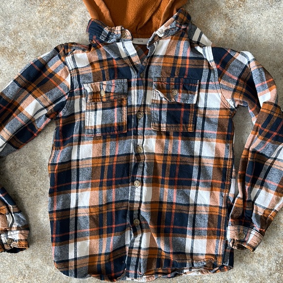 Boys Mid Flannel Button Up Shirt with Hood - Picture 2 of 3